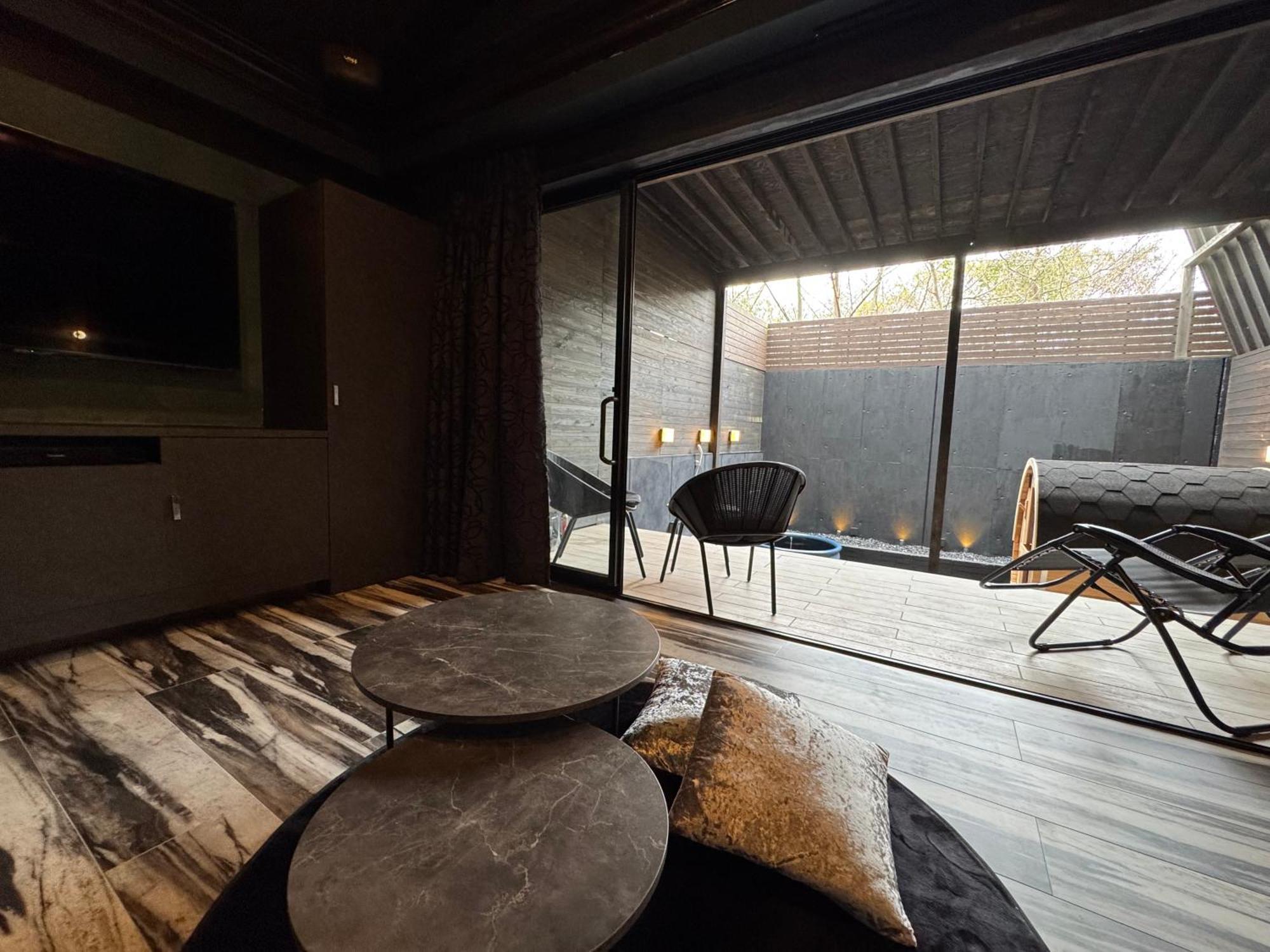 Lala Resort (Adults Only) Кобе Экстерьер фото
